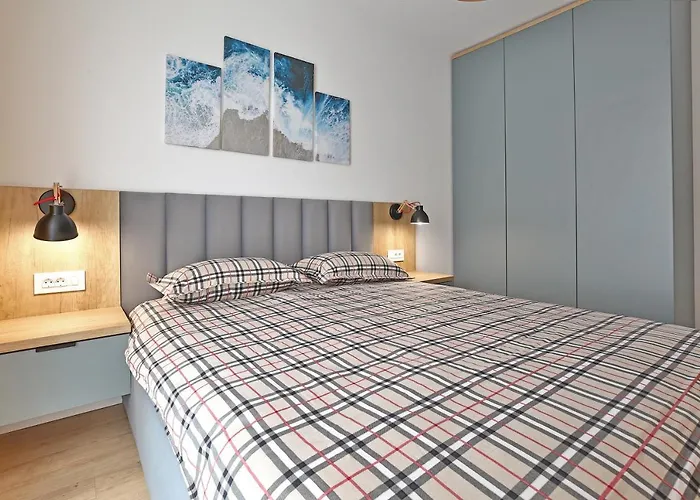 Ada Homes 306