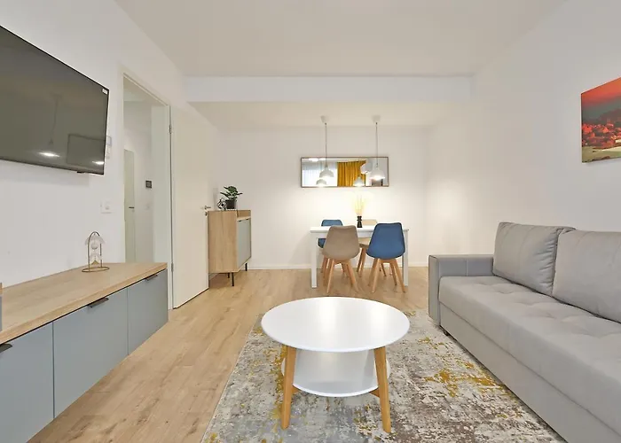 Ada Homes 306